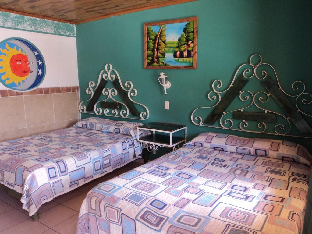 Hotel Paraiso Del Bosque Creel Zimmer foto